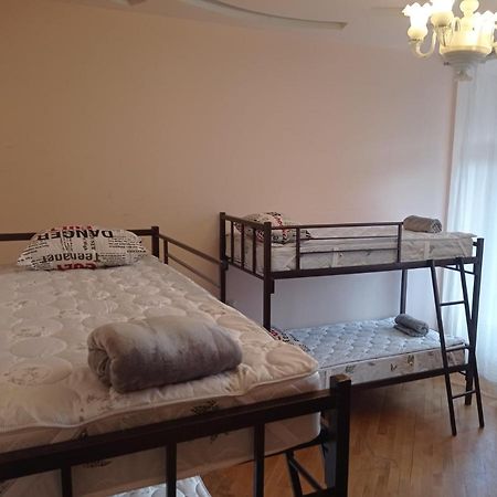 Sun City Hostel Jereván Kültér fotó