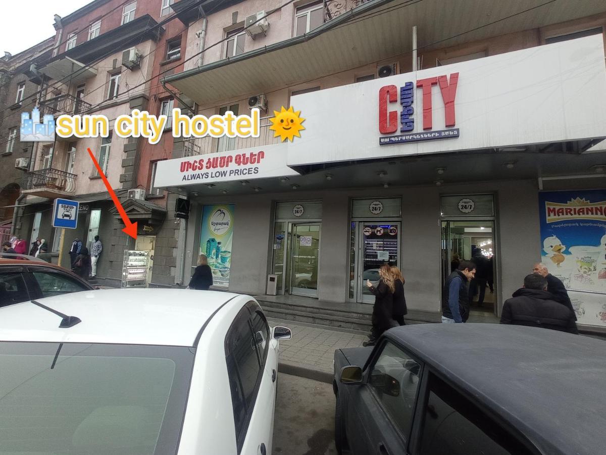 Sun City Hostel Jereván Kültér fotó