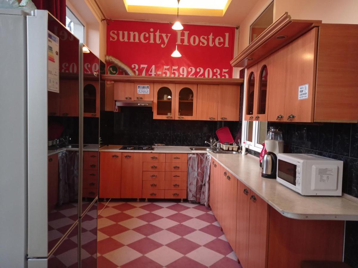 Sun City Hostel Jereván Kültér fotó